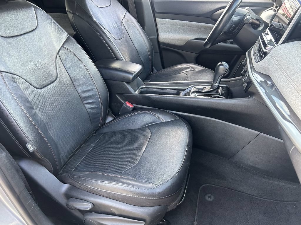 Used 2022 Jeep Compass Latitude AWD/4WD image 11