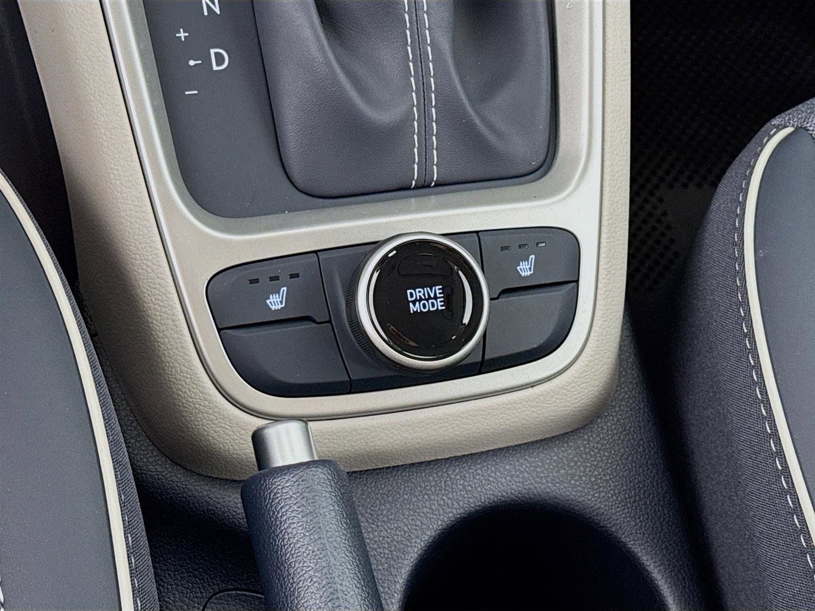 New 2025 Hyundai Venue Limited image 21