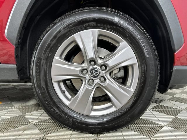 Used 2022 Toyota RAV4 XLE w/ Convenience Package AWD/4WD image 14