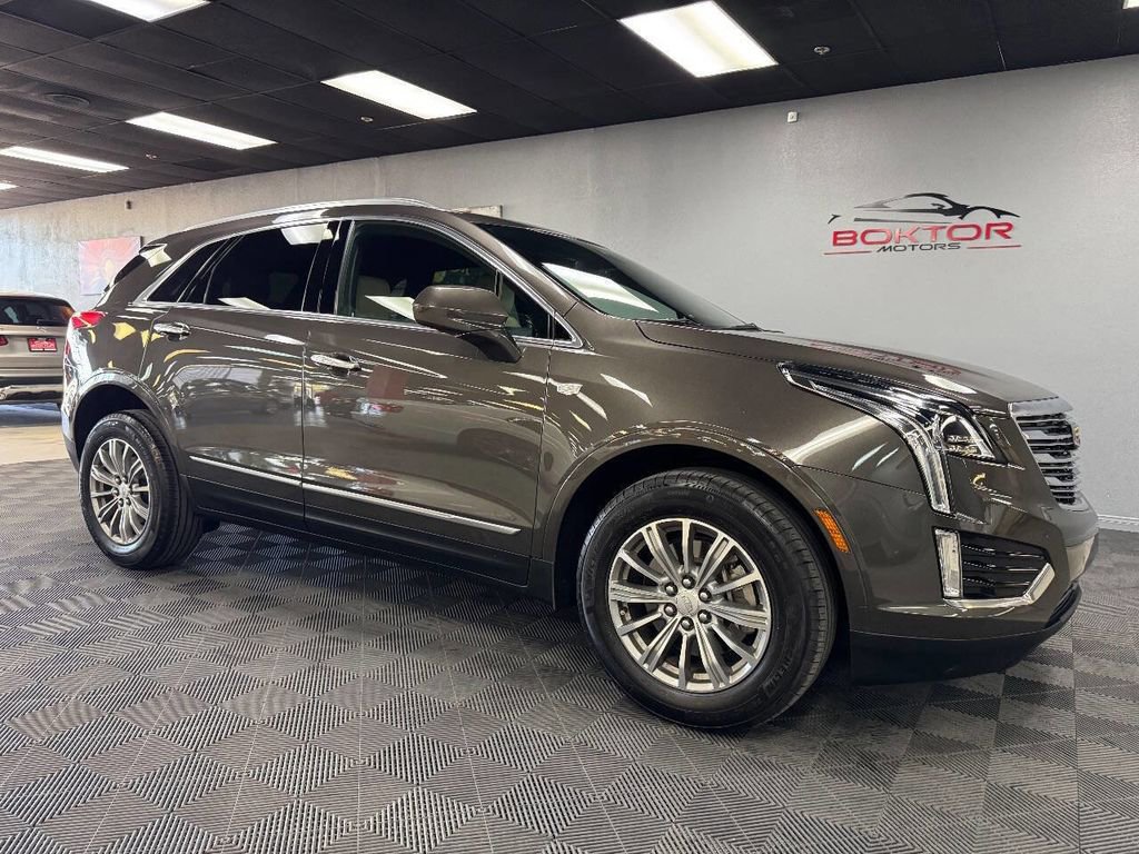 Used 2019 Cadillac XT5 Luxury FWD image 2