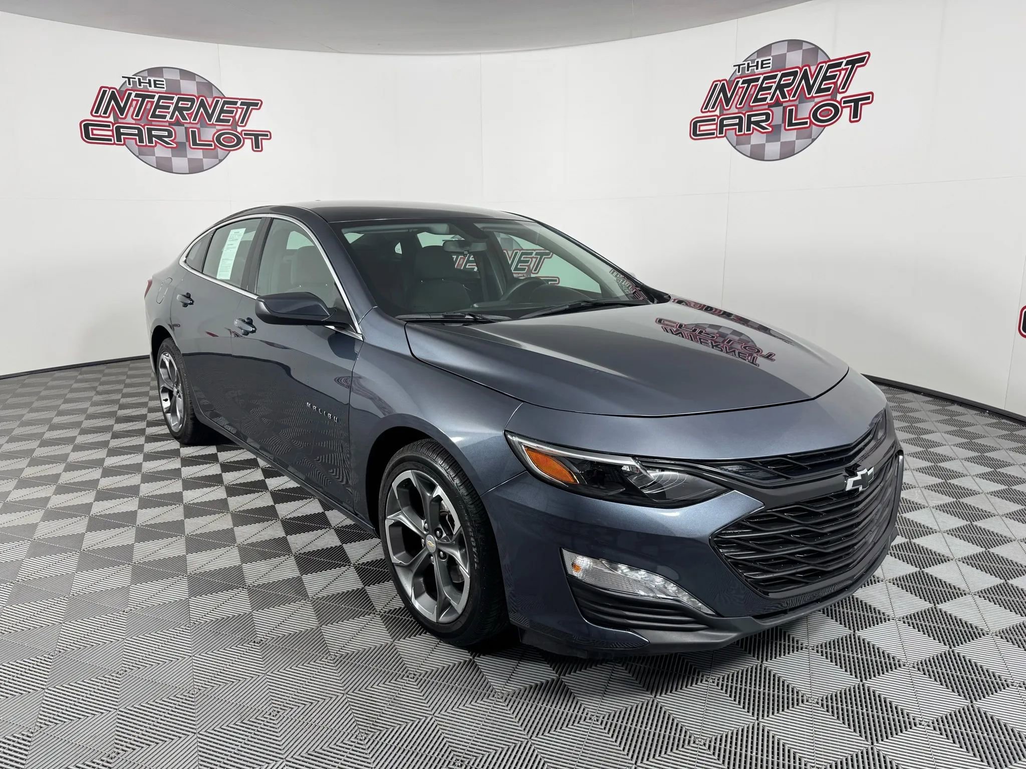 Used 2020 Chevrolet Malibu LT image 9