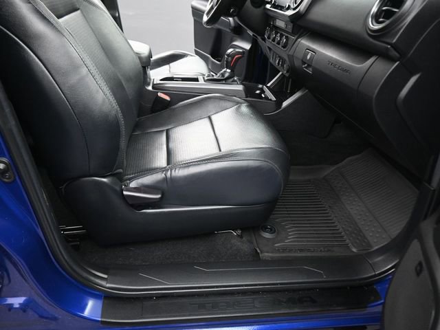 Used 2022 Toyota Tacoma TRD Off-Road w/ TRD Premium Off Road Package image 37