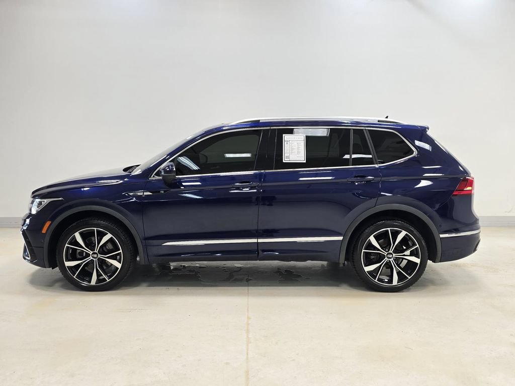 Used 2024 Volkswagen Tiguan SEL R-Line AWD/4WD image 4