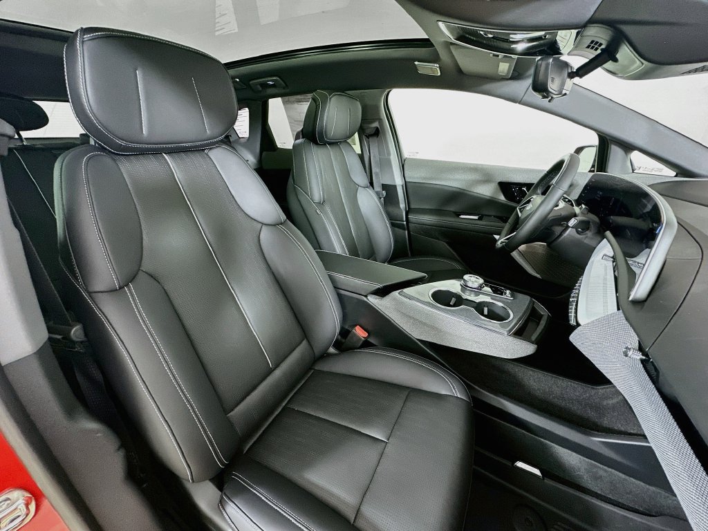 New 2027 Cadillac Optiq Premium Sport w/ LPO, Floor Liner Package AWD/4WD image 37