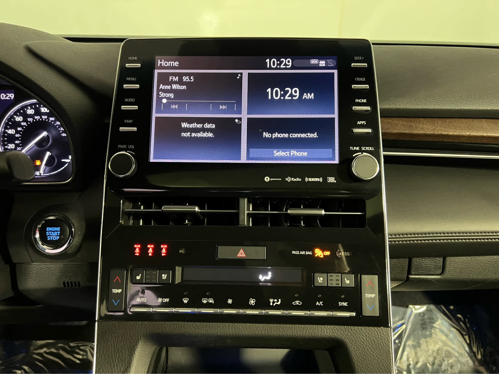 Used 2022 Toyota Avalon Limited w/ Advanced Safety Package FWD image 11