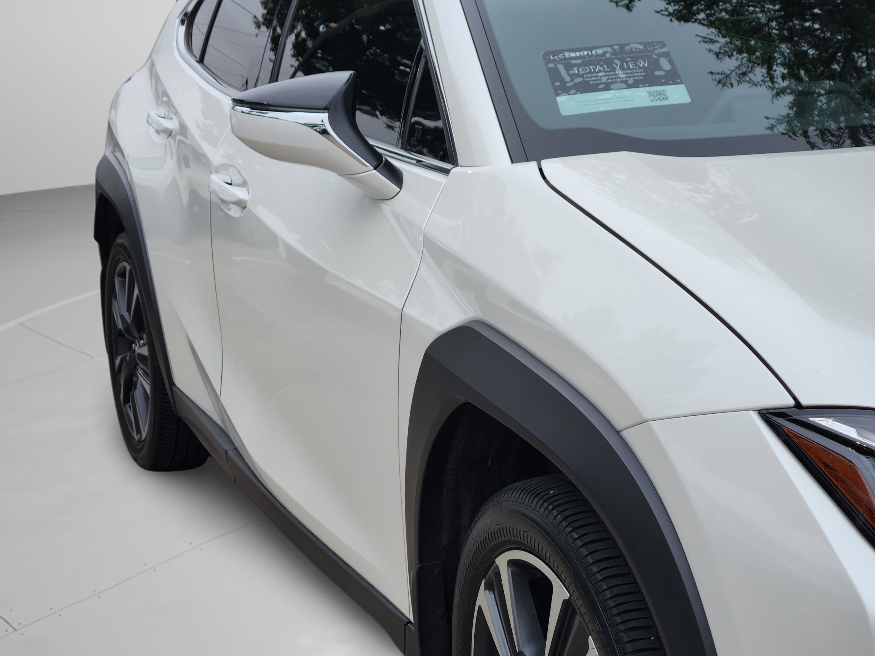 Certified 2025 Lexus UX 300h FWD w/ Accessory Package (Z1) image 38