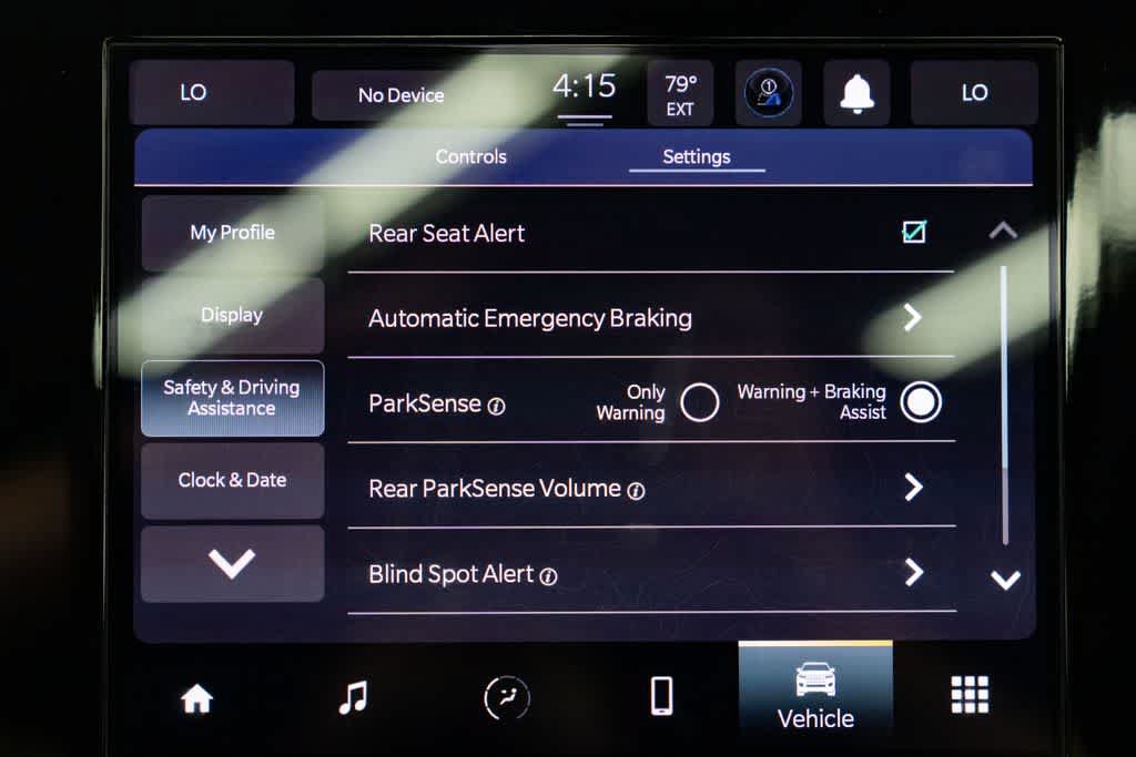 Used 2023 Jeep Grand Cherokee Laredo X AWD/4WD image 18