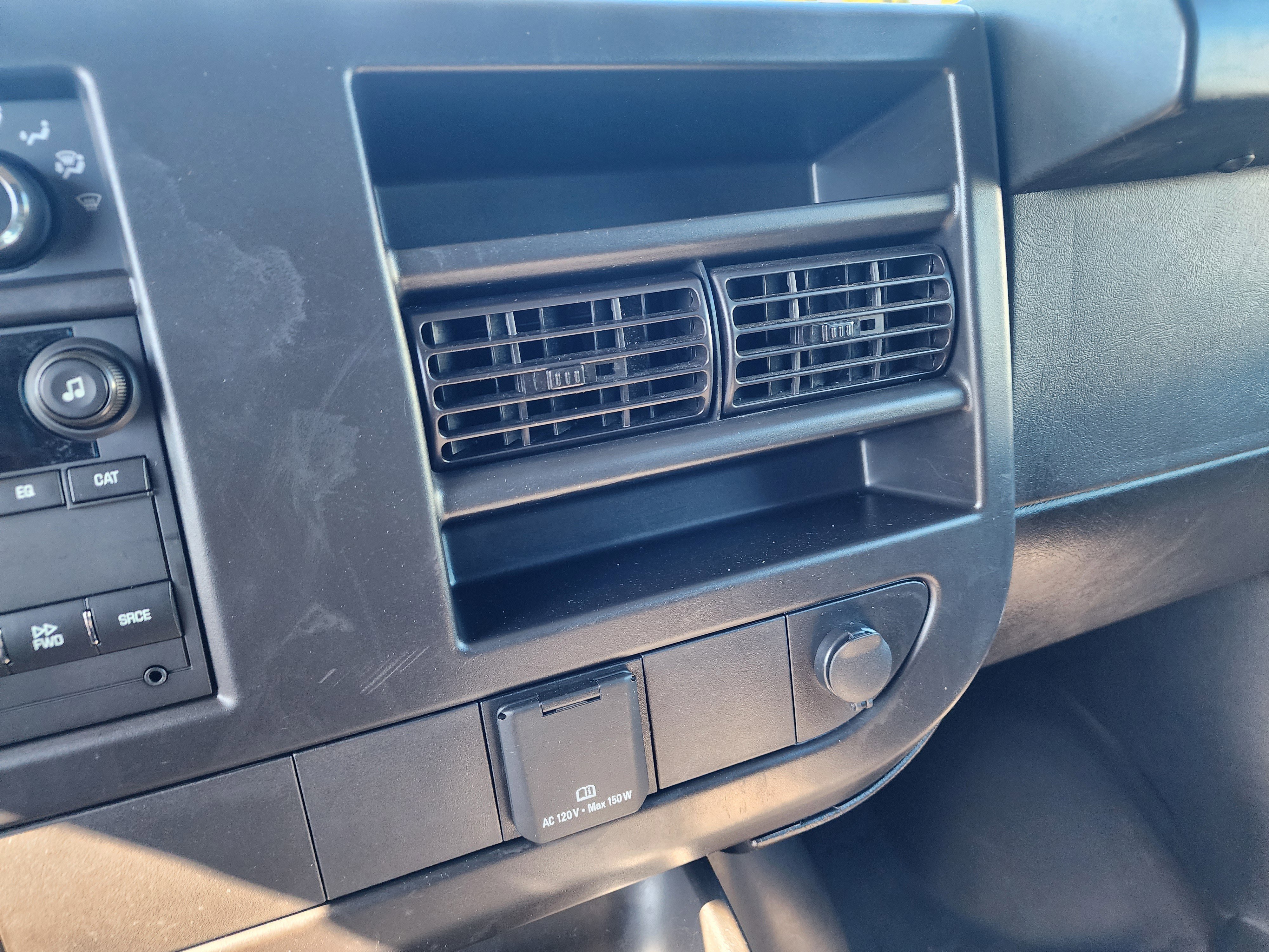 Used 2024 Chevrolet Express 2500 w/ Driver Convenience Package image 33