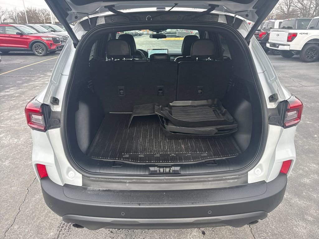 Used 2025 Ford Escape ST-Line Select w/ Tech Pack #1 image 12