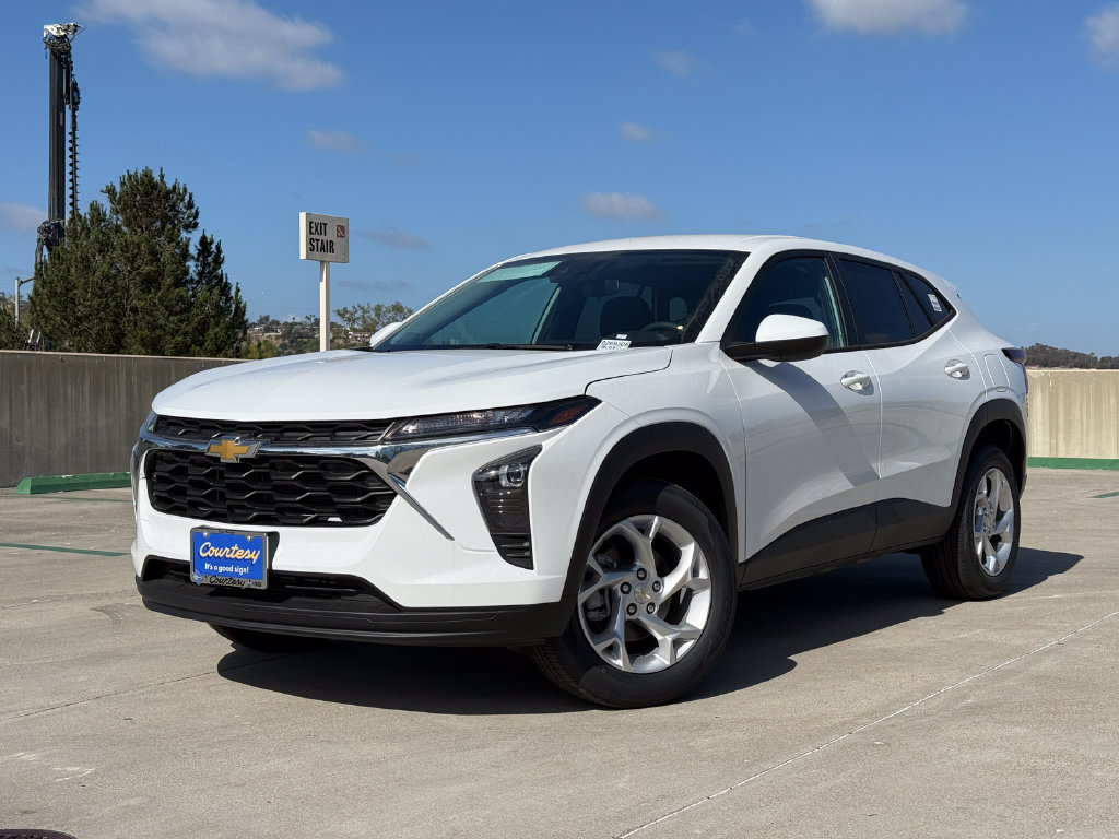 New 2026 Chevrolet Trax LS w/ LS Convenience Package FWD image 2