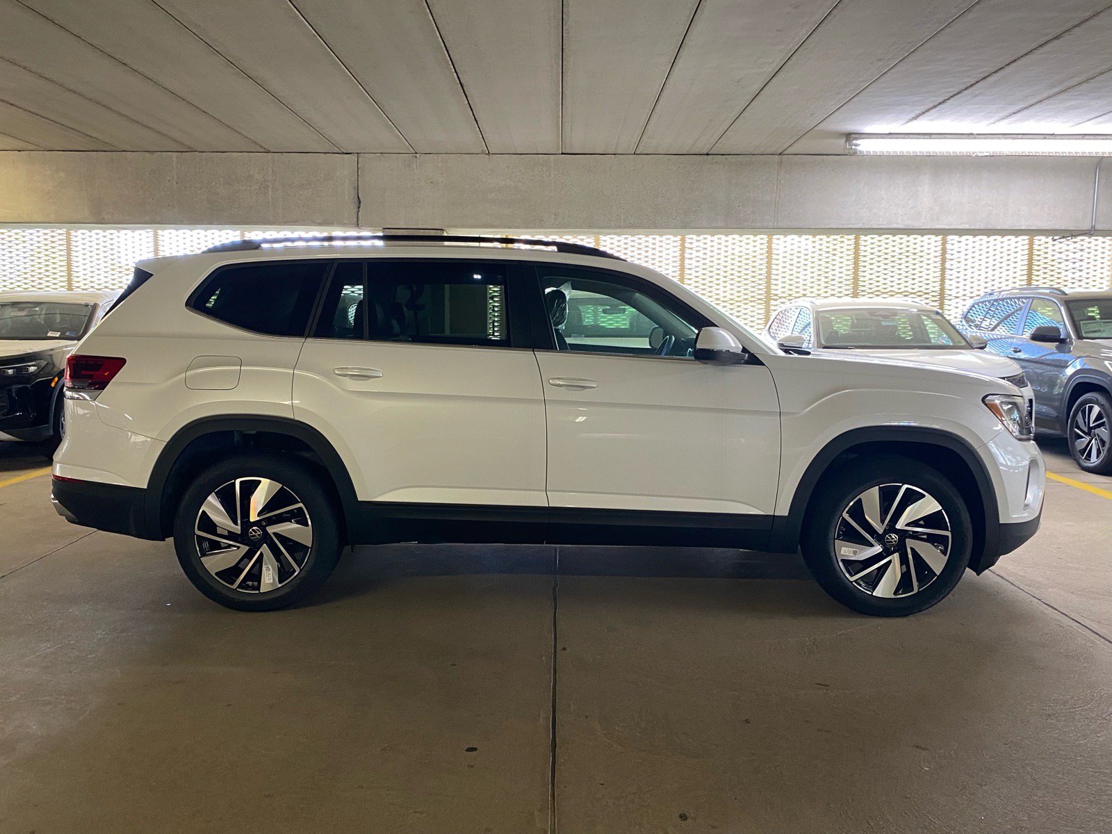New 2026 Volkswagen Atlas SE AWD/4WD image 2