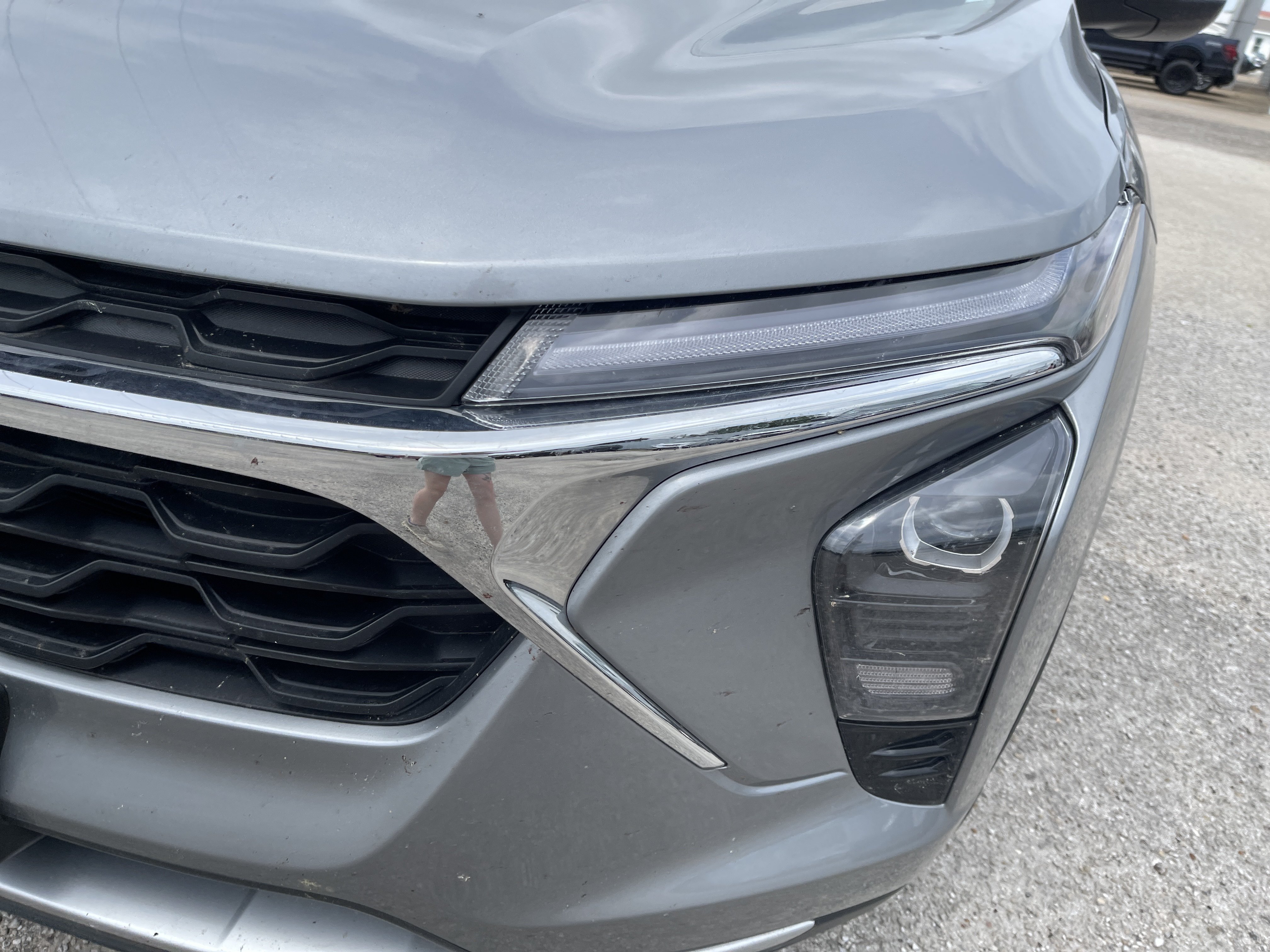 Used 2025 Chevrolet Trax LT FWD image 10