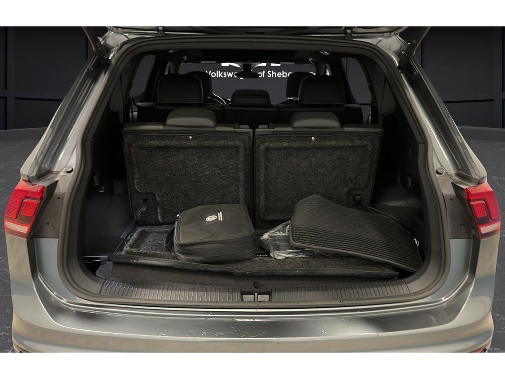 Used 2024 Volkswagen Tiguan SE R-Line FWD image 36