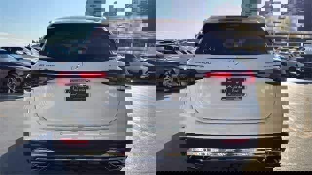 Certified 2025 Mercedes-Benz GLC 300 4MATIC image 7