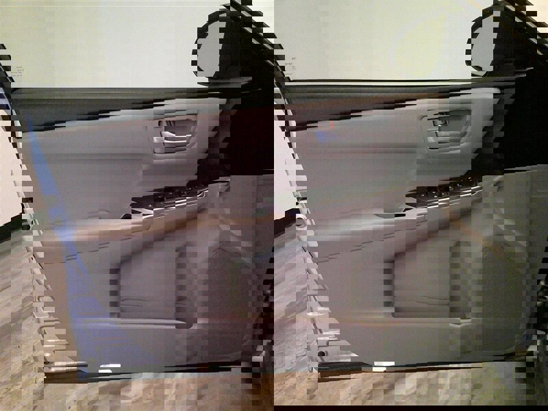 Used 2017 Toyota Camry LE image 28