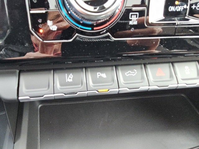 New 2026 GMC Sierra 3500 Denali w/ Denali Reserve Package image 38