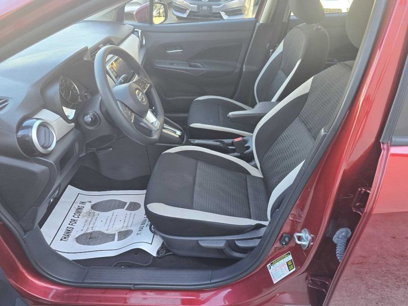 Used 2021 Nissan Versa SV image 15