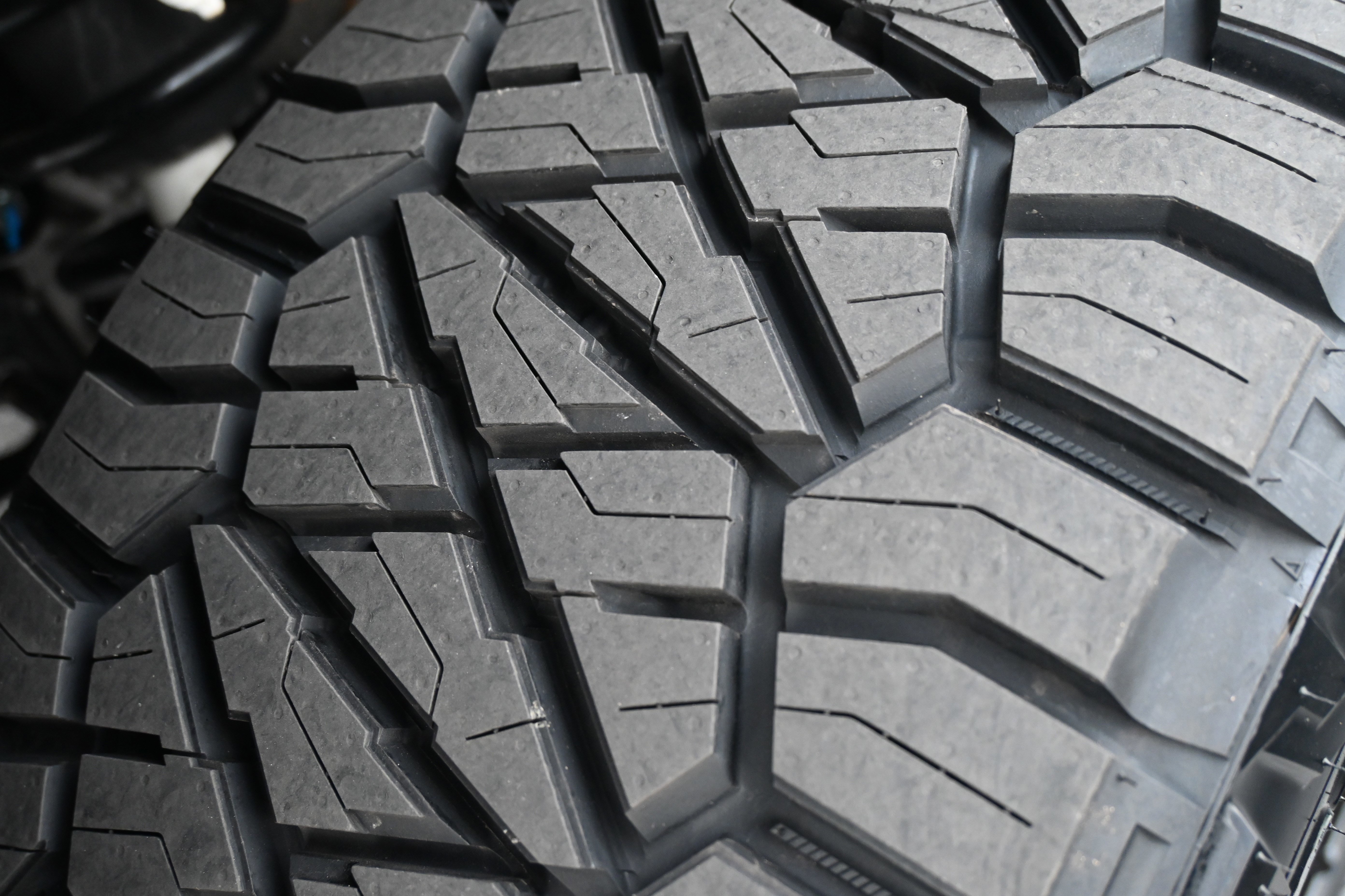 Used 2023 GMC Sierra 1500 AT4 w/ AT4 Premium Package image 7