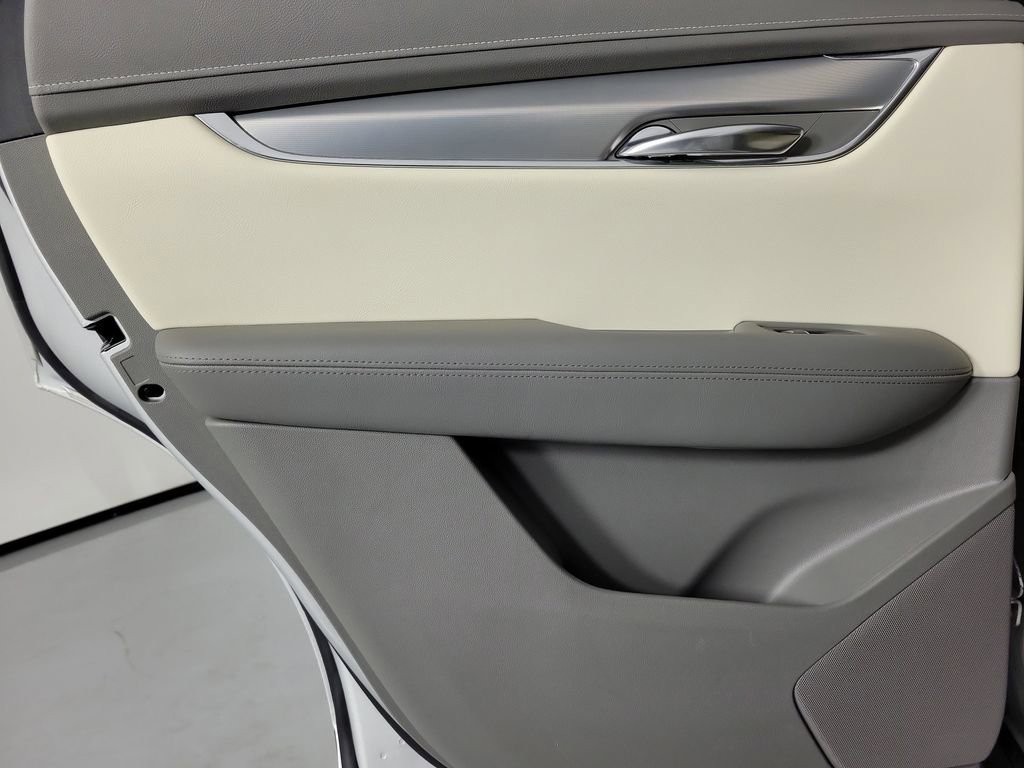 Used 2020 Cadillac XT5 Premium Luxury FWD image 13