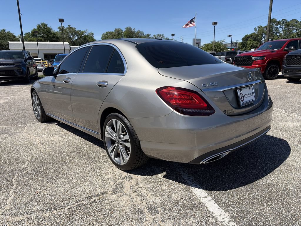 Used 2021 Mercedes-Benz C 300 Sedan image 4