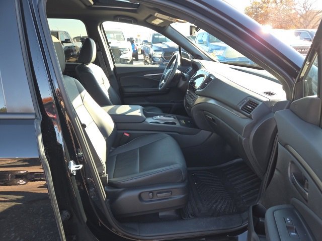 Used 2025 Honda Passport EX-L image 15