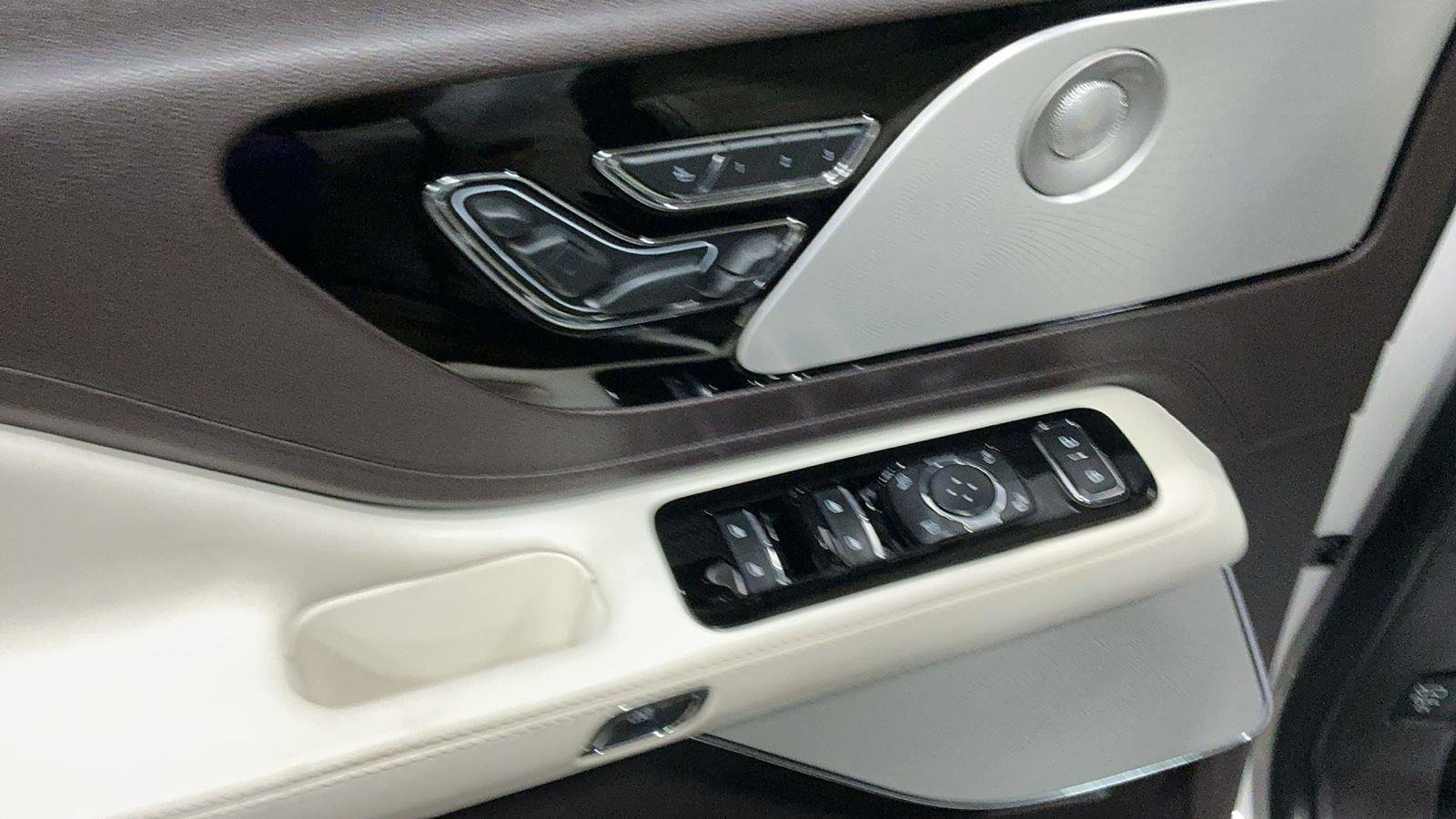 Used 2021 Lincoln Aviator Black Label w/ Dynamic Handling Package image 13