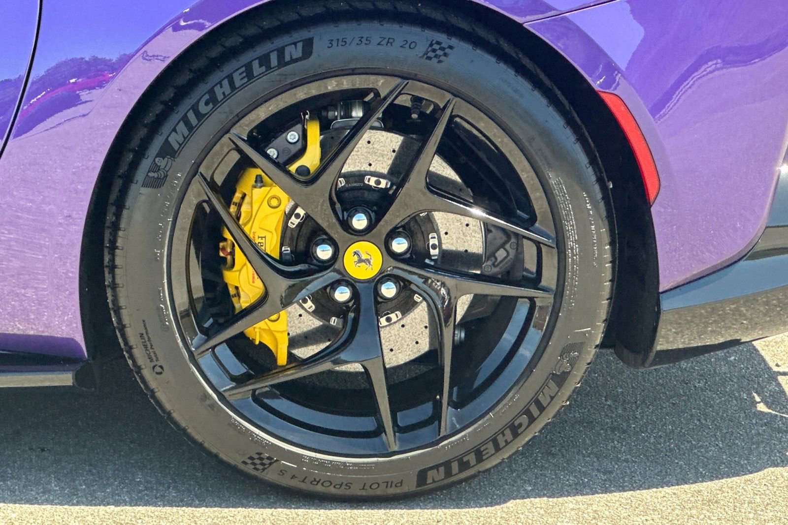 Used 2020 Ferrari 812 Superfast image 43