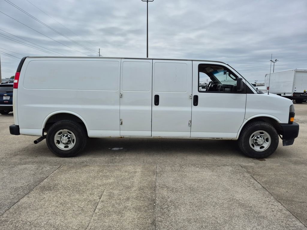Used 2019 Chevrolet Express 2500 Extended RWD image 8