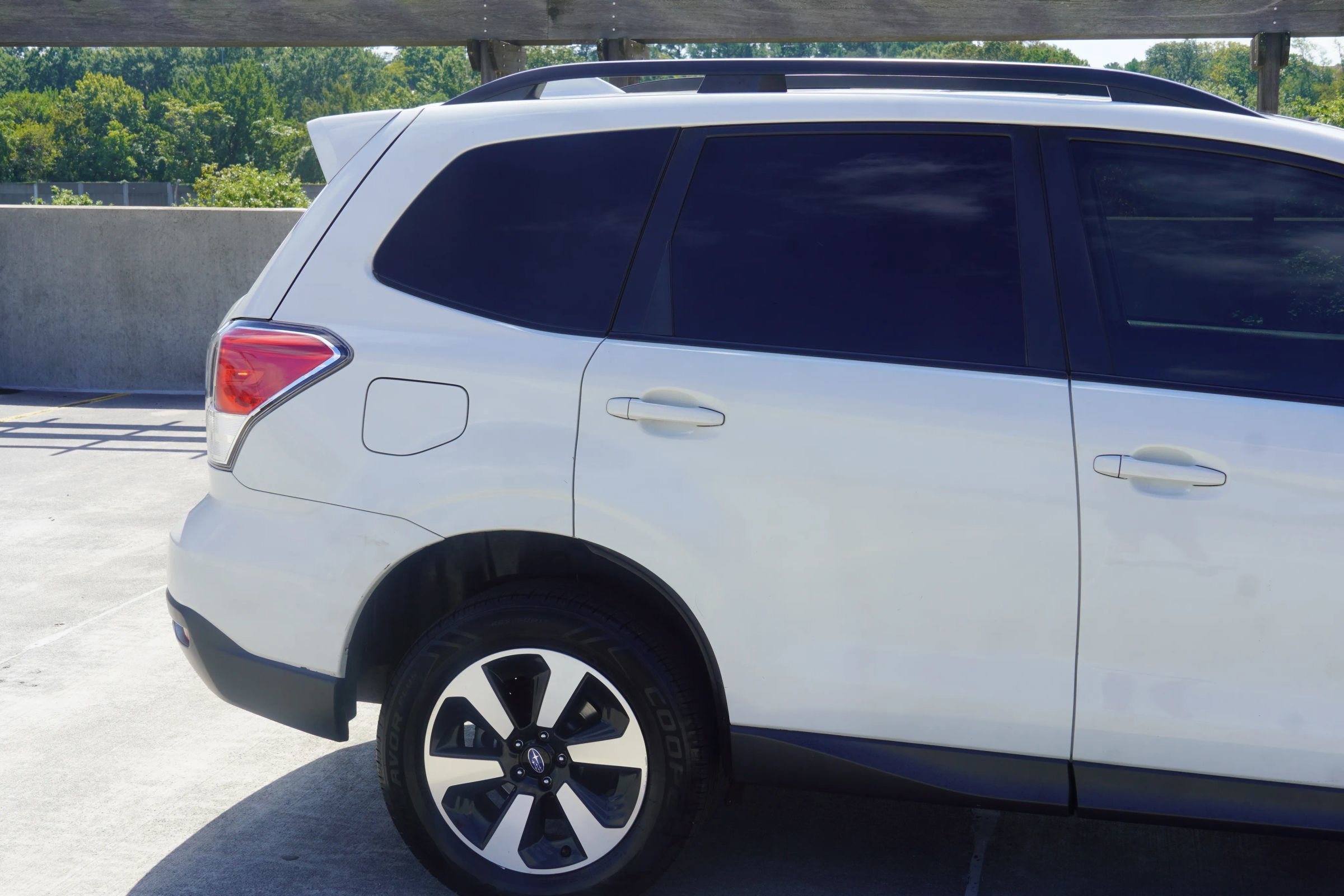 Used 2017 Subaru Forester 2.5i Premium w/ All-Weather Package image 35