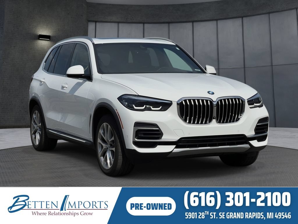Used 2022 BMW X5 xDrive40i w/ Premium Package AWD/4WD image 1