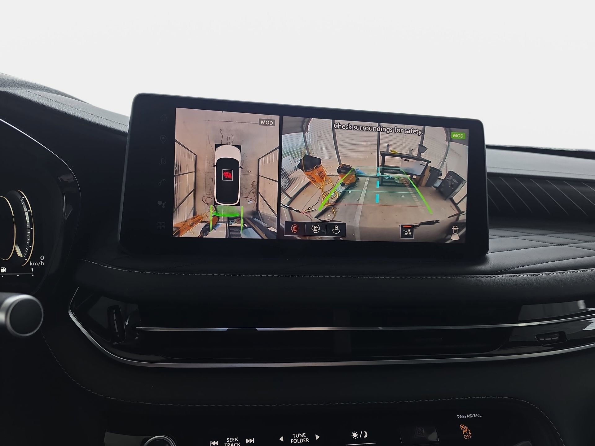 New 2026 INFINITI QX60 Autograph w/ Dark Cargo Package AWD/4WD image 23