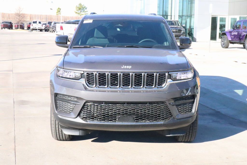 New 2025 Jeep Grand Cherokee Laredo X w/ Luxury Tech Group I RWD image 9