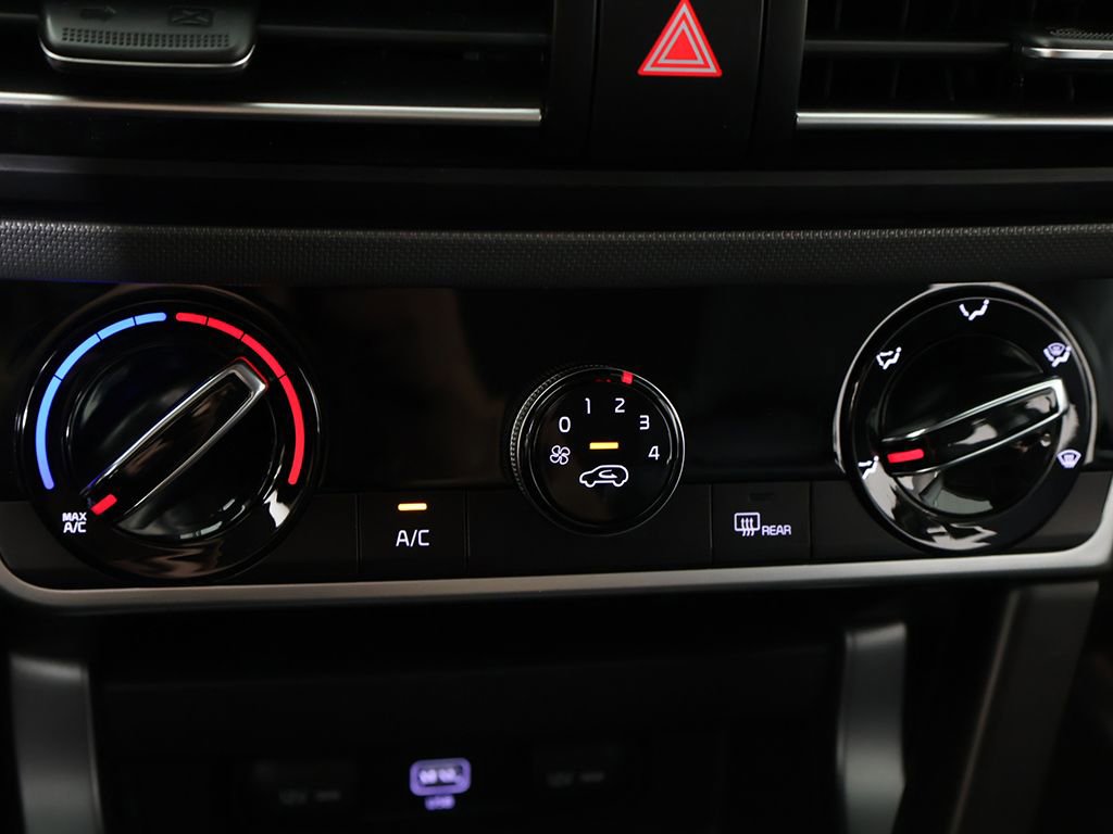Used 2023 Kia Seltos LX image 42