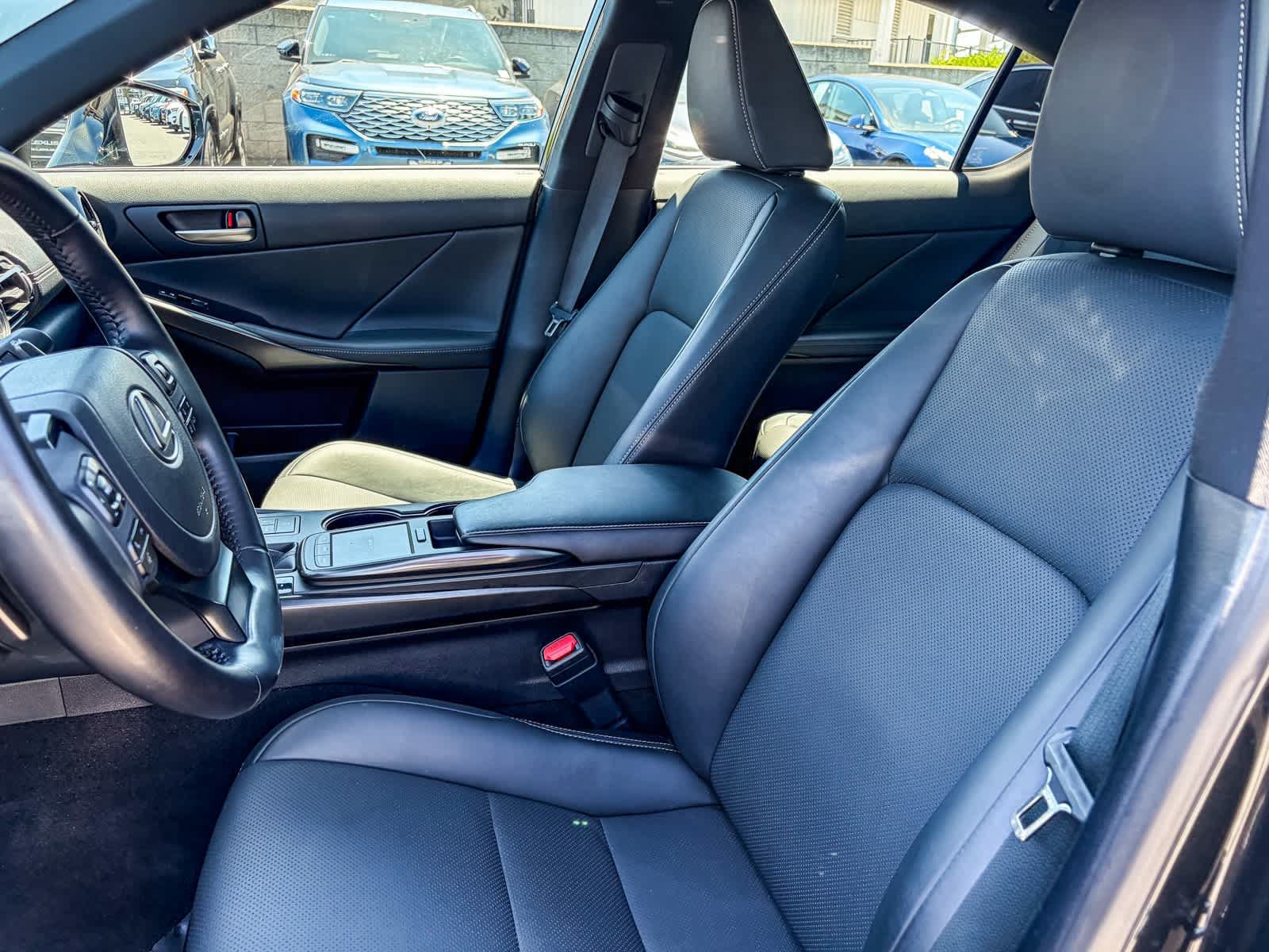Used 2024 Lexus IS 300 F Sport AWD/4WD image 17