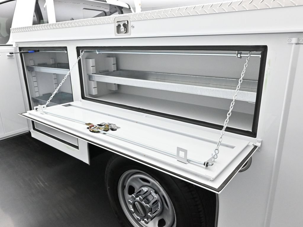 New 2026 Ford F350 XL w/ XL Chrome Package RWD image 19