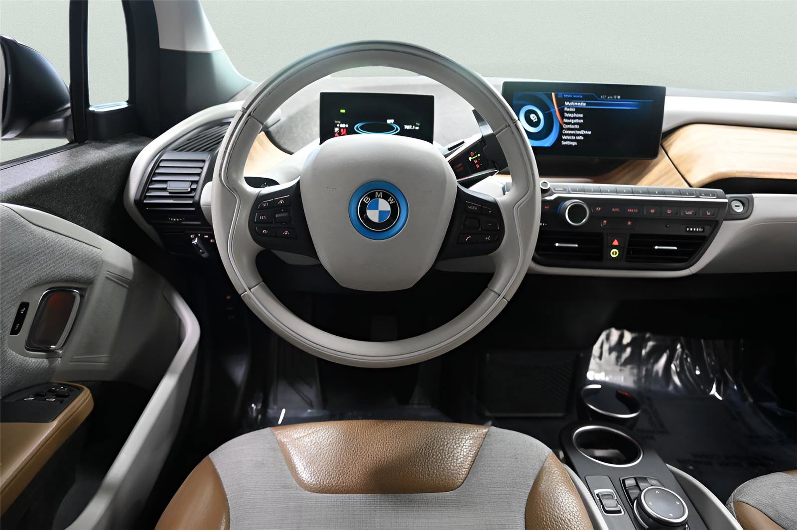Used 2014 BMW i3 w/ Range Extender RWD image 11