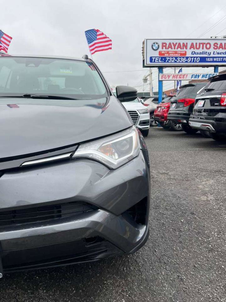 Used 2018 Toyota RAV4 LE w/ All Weather Liner Package image 4