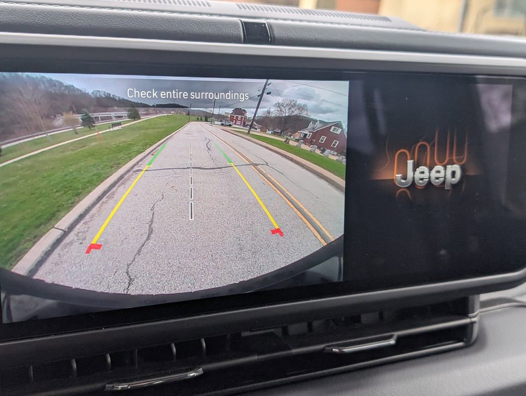 Used 2025 Jeep Wrangler Unlimited Sahara w/ Safety Group image 25