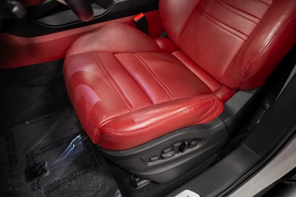 Used 2023 Porsche Cayenne Platinum Edition AWD/4WD image 31