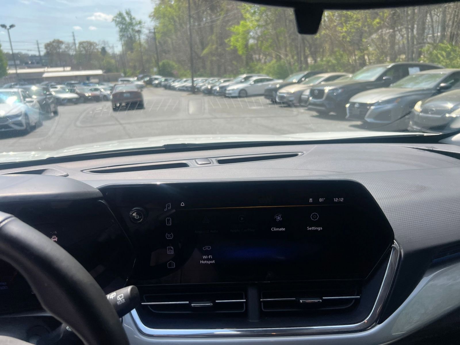 Used 2025 Chevrolet Trax LT w/ LT Convenience Package FWD image 17