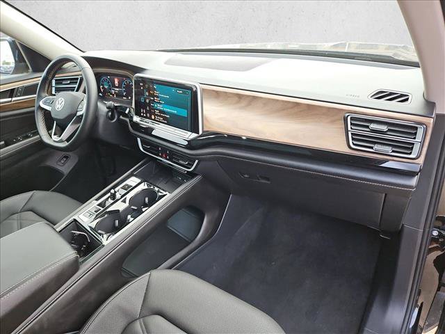 Used 2026 Volkswagen Atlas SE FWD image 24