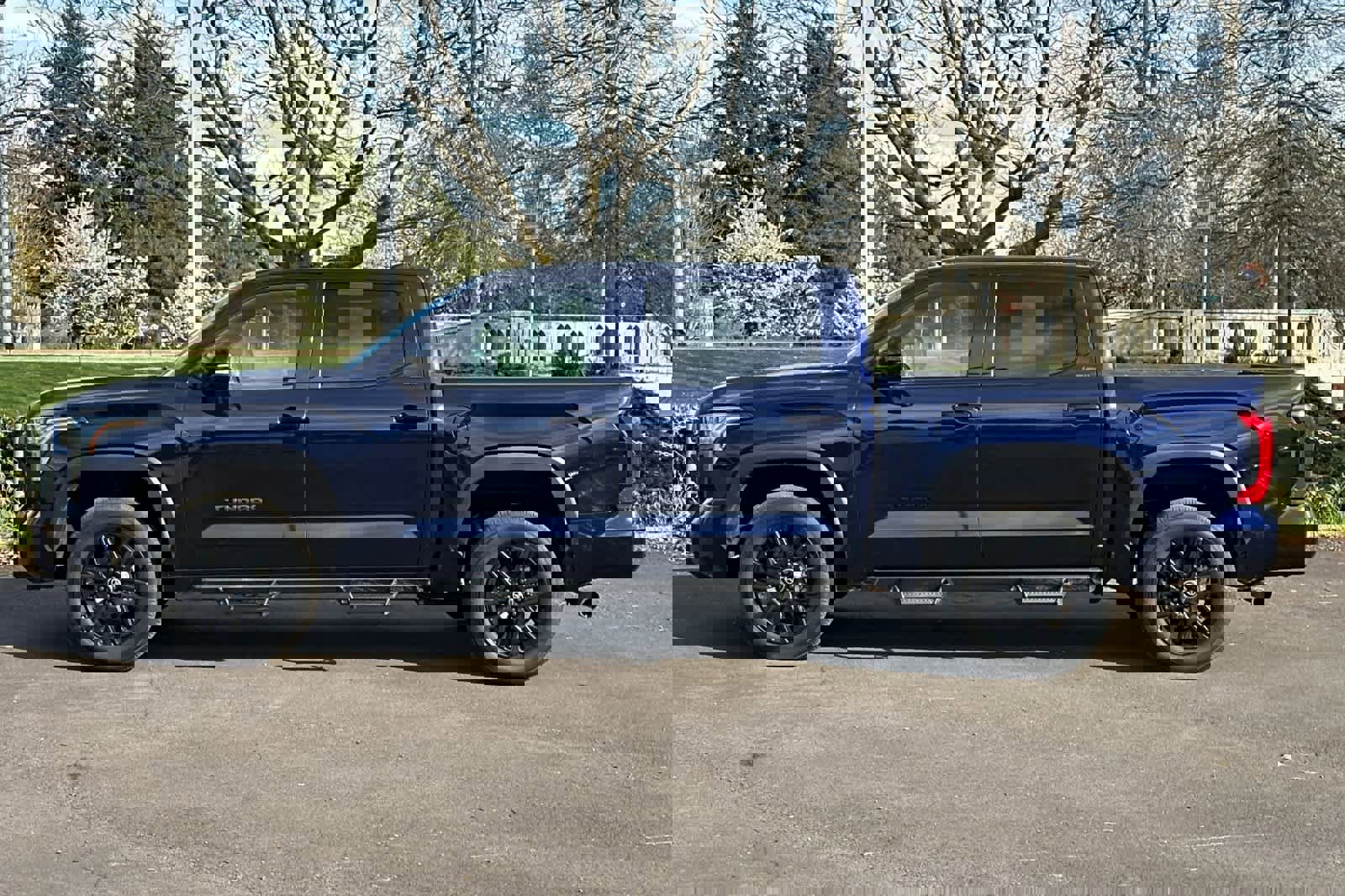 Used 2025 Toyota Tundra Limited image 5