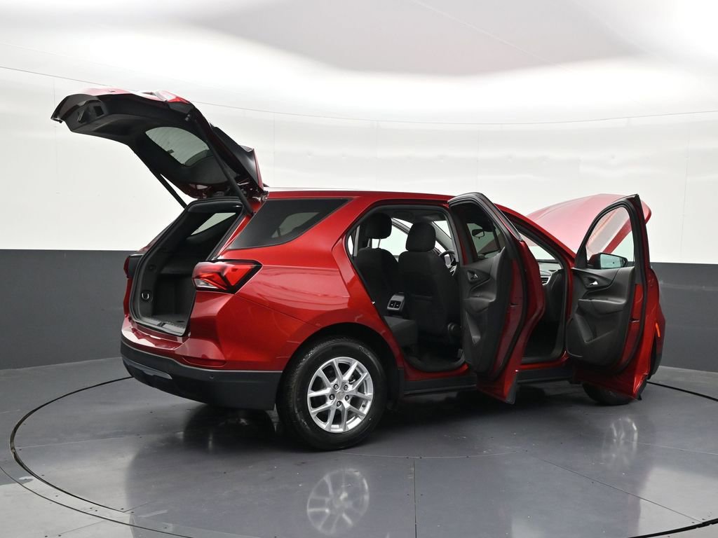 Used 2024 Chevrolet Equinox LT FWD image 32