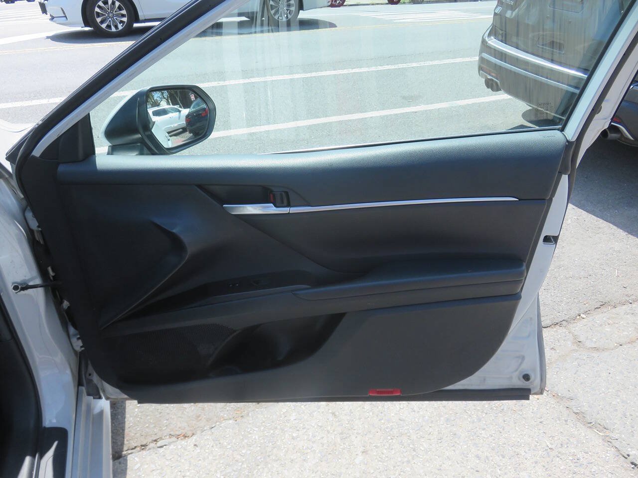 Used 2023 Toyota Camry SE w/ Cold Weather Package AWD/4WD image 26