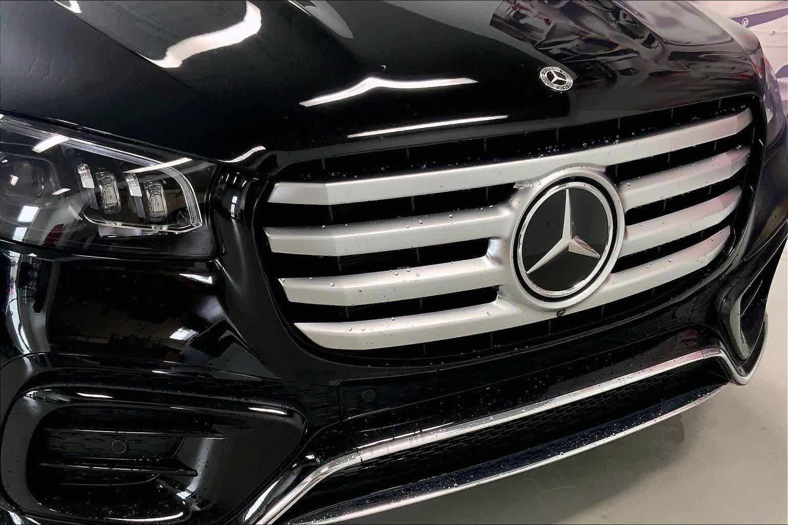 Used 2025 Mercedes-Benz GLS 450 4MATIC image 28