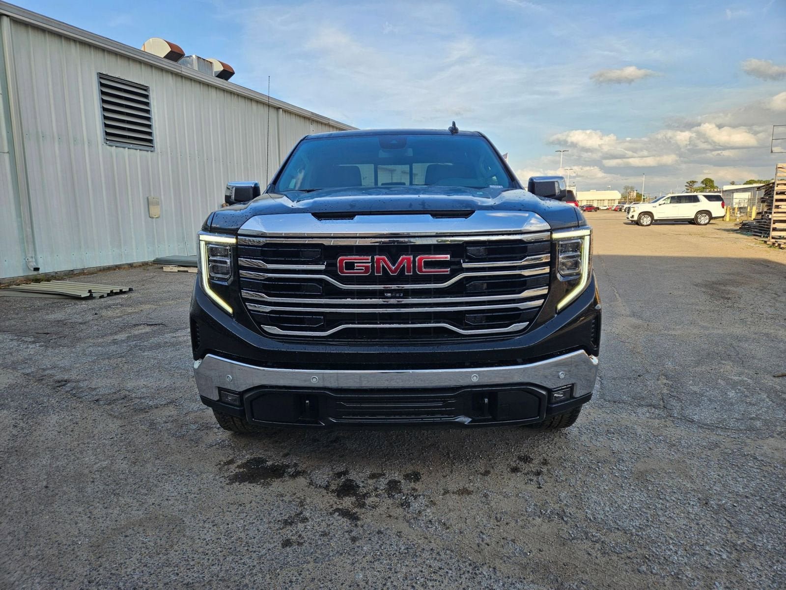 New 2026 GMC Sierra 1500 SLT w/ SLT Premium Plus Package AWD/4WD image 9