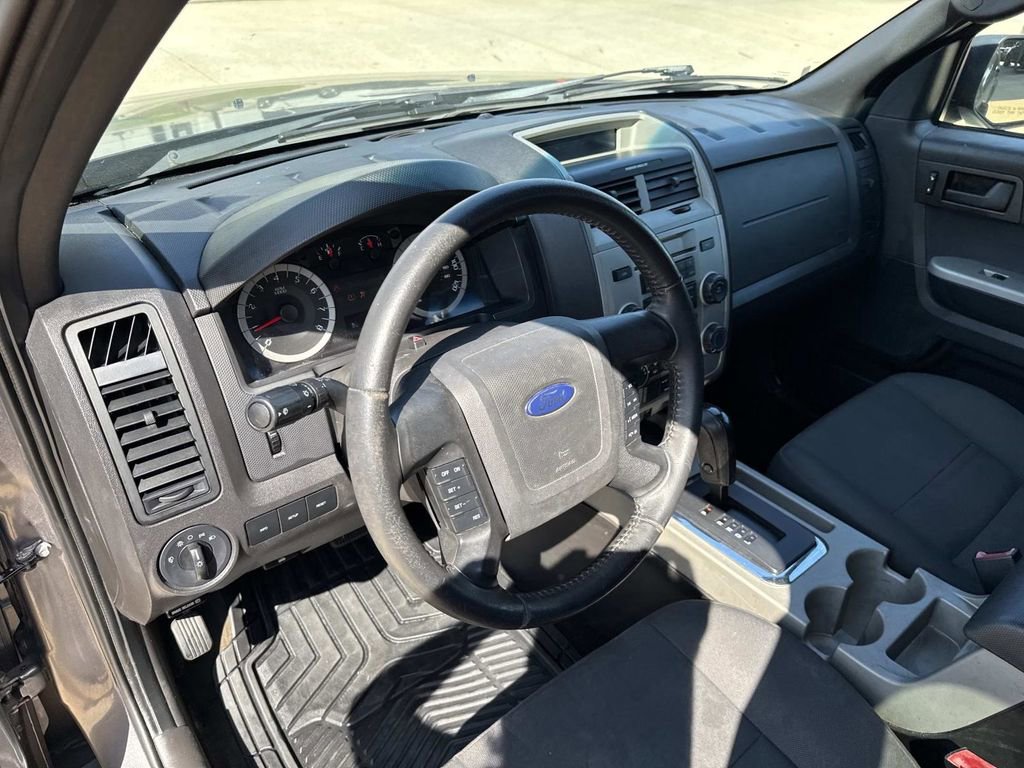 Used 2011 Ford Escape XLT image 19