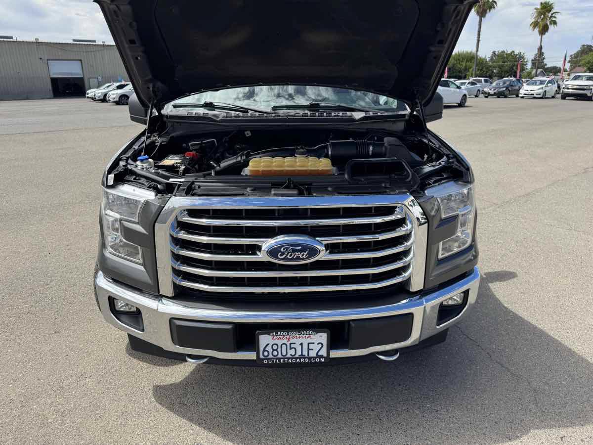 Used 2017 Ford F150 XLT w/ Equipment Group 302A Luxury AWD/4WD image 40