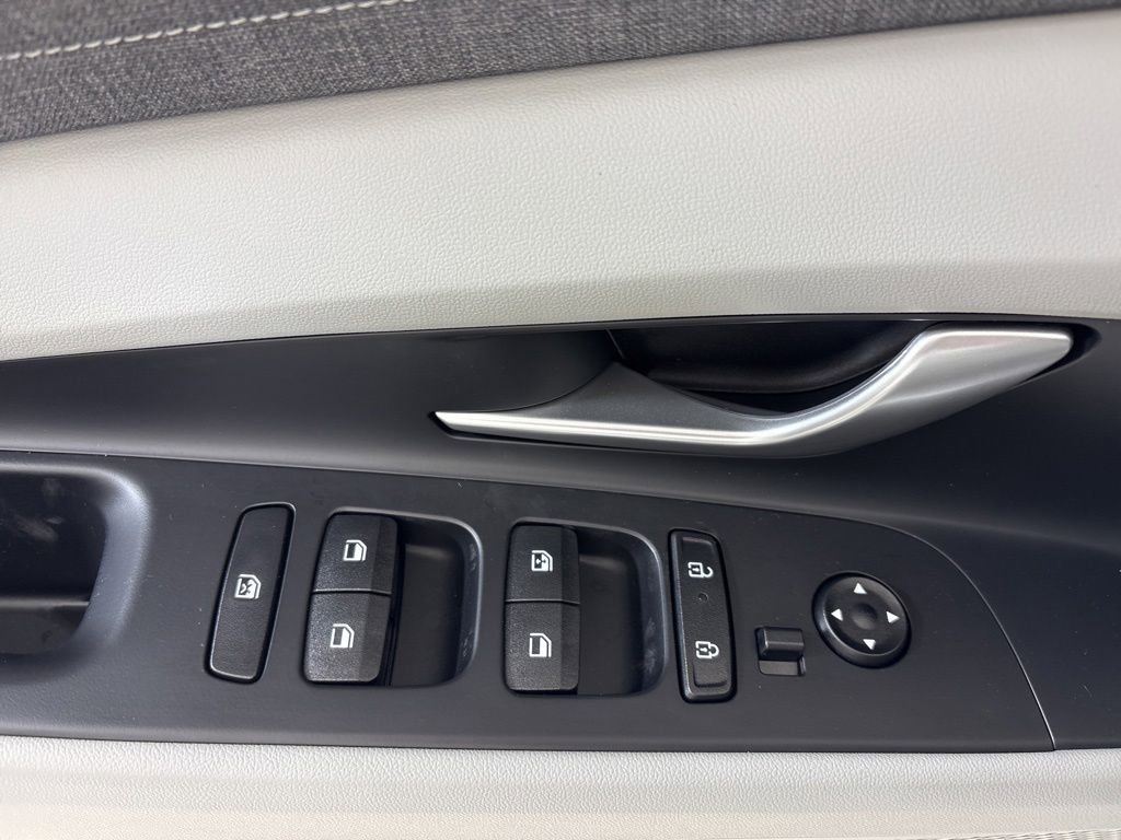 New 2026 Hyundai Elantra Limited FWD image 19