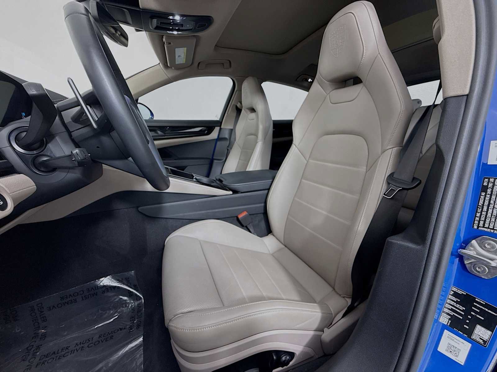 Certified 2025 Porsche Panamera image 5